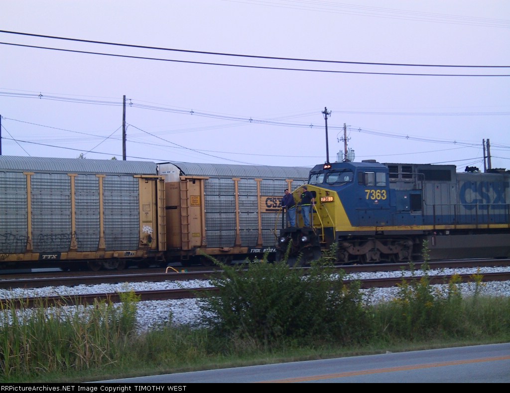 7563 Grey